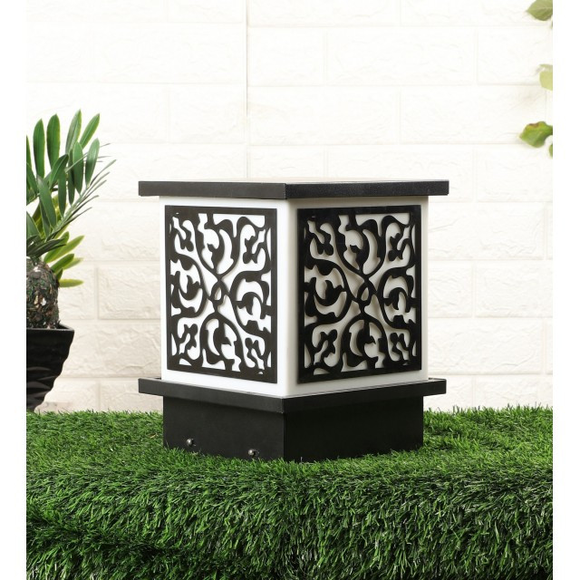 Black Metal Outdoor Garden/Gate Light